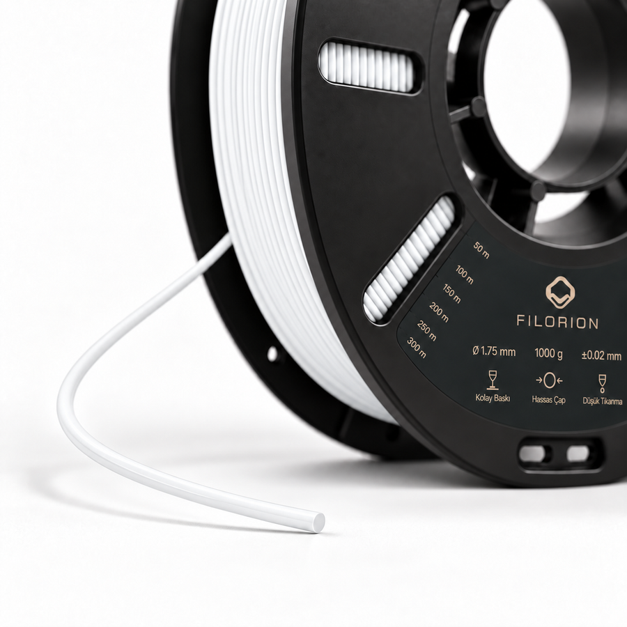 Filorion Reference PET-G Beyaz, 1.75 mm, 1 kg — makara ve filament ucu yakın görünümü